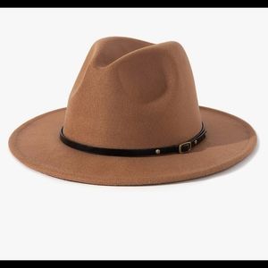 🆕️ LISTING!! NWOT TAN FEDORA HAT